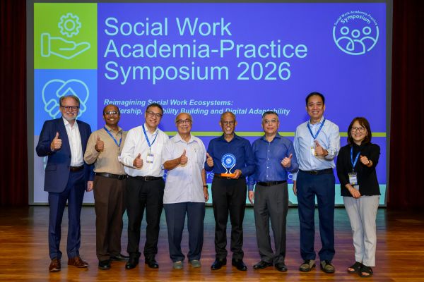 SWAPS 2026 Minister Masagos Token of Appreciation Minister Masagos Receiving the Token of Appreciation at SWAPS 2026