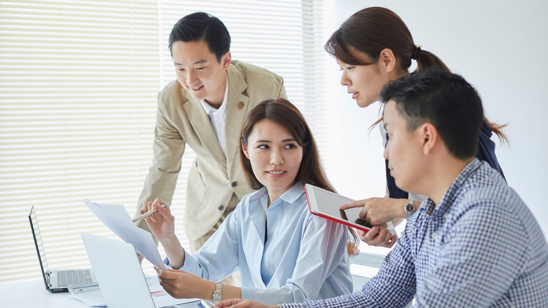 Management_Minor Management team discussion