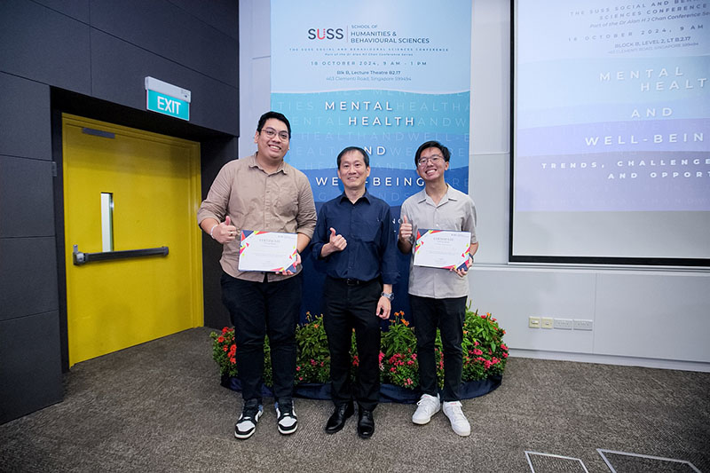 Award Winner Muhammad Hanafi Bin Sedik (Left), A/P Ludwig Tan, First Runner-up Lim Zhi Wei Joel (Right)