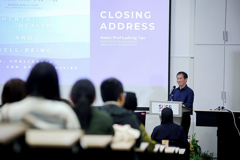 A/Prof Ludwig Tan speaking during the closing address