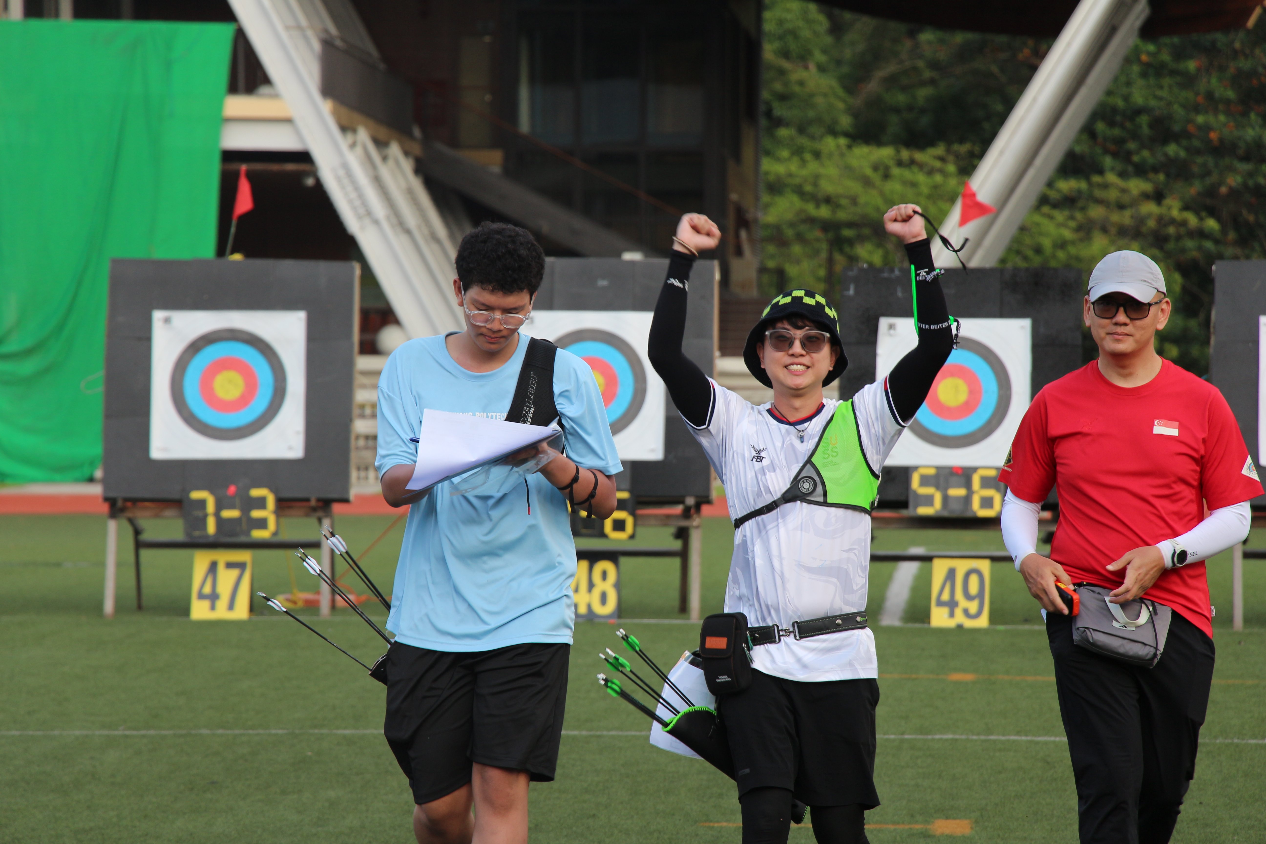 Perry celebrating his comeback victory after a tense shoot-off.