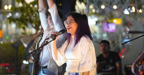 Hidayah (Northside Nuisance) taking a moment to interact with the audience before their next song.