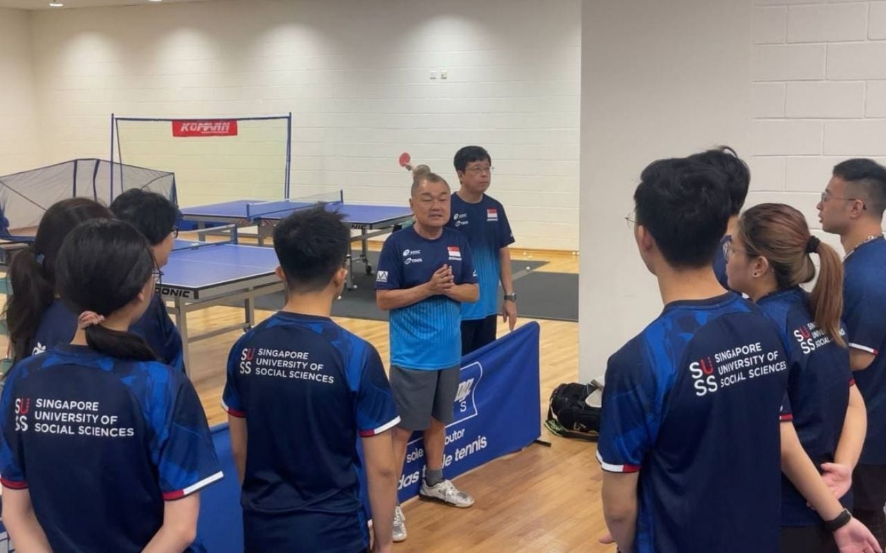 Head Coach- Goh Chyuan- explaining para table tennis rules and player classes to our student athletes