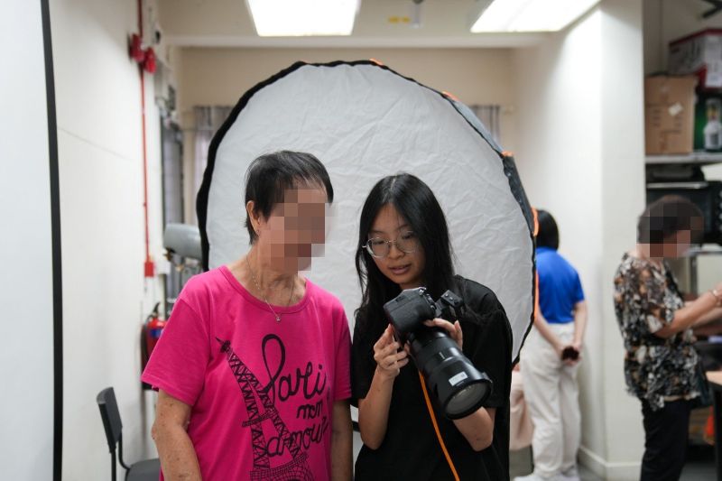 Carina, a PDIG member, as the camerawoman for this segment of the shoot (with bene)