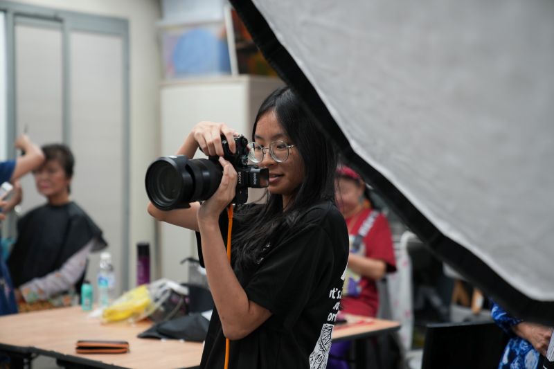 Carina, a PDIG member, as the camerawoman for this segment of the shoot Carina, a PDIG member, as the camerawoman for this segment of the shoot