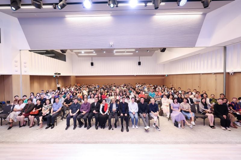 Group photo of all invited guests and participants