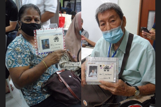 Seniors showing off their memory albums they created. Seniors showing off their memory albums they created.
