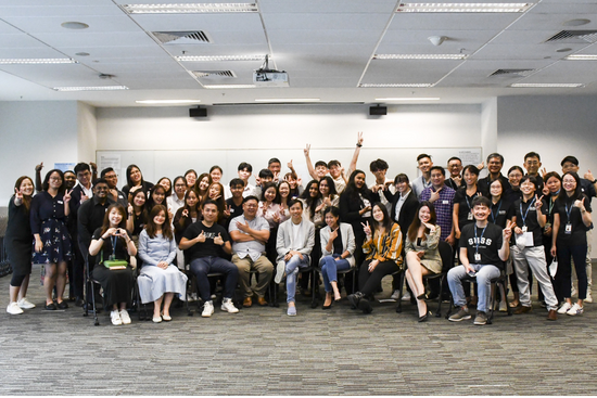 Group photo of the staff, participants and judges at the end of the SUSS Brand Challenge 2022. Group photo of the staff, participants and judges at the end of the SUSS Brand Challenge 2022.