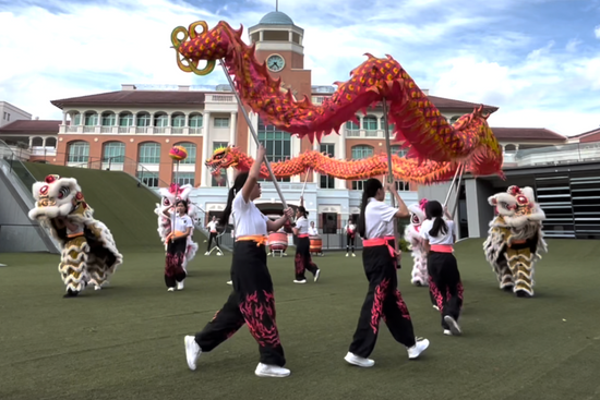 Exclusive Dragon and Lion Dance performance by Nanyang Girls' High. Exclusive Dragon and Lion Dance performance by Nanyang Girls' High.