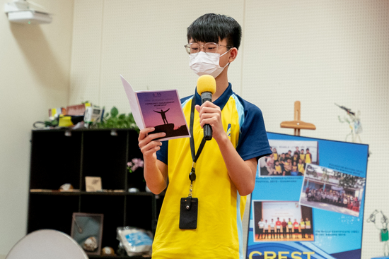 Davia Yew, Crest Student Leader, passionately sharing his takeaways. Davia Yew, Crest Student Leader, passionately sharing his takeaways.