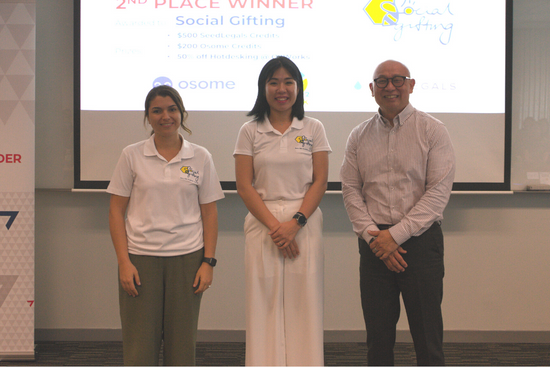 Dugyu Sahin and Valen Tan, Co-founders of Social Gifting, with Dr Yap Meen Sheng, SUSS Dean of Student, Student Success Centre, Dugyu Sahin and Valen Tan, Co-founders of Social Gifting, with Dr Yap Meen Sheng, SUSS Dean of Student, Student Success Centre,