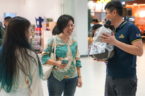 Dr Kelvin Tan, SUSS Head of Minor in Applied Ageing Studies programme, showcased Lovot, an emotional, social robot, to our guests. Dr Kelvin Tan, SUSS Head of Minor in Applied Ageing Studies programme, showcased Lovot, an emotional, social robot, to our guests.