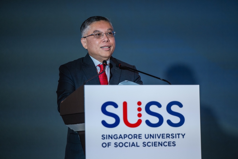 Professor Robbie Goh, addressing faculty and awardees and highlighting the vital role of education in preparing learners to navigate an evolving world.