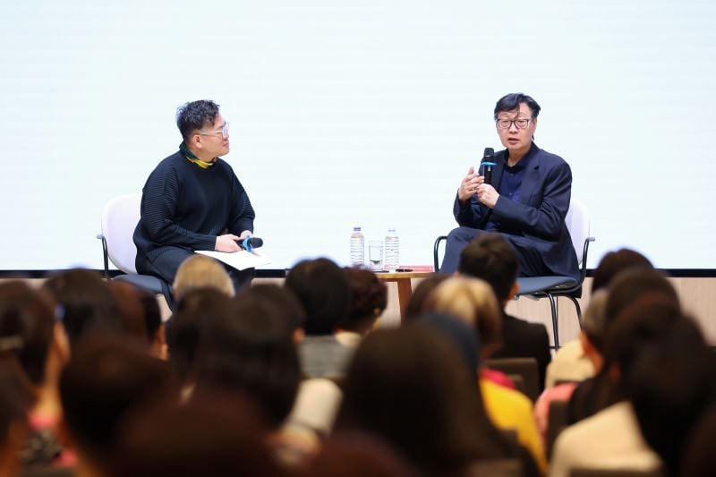 Professor Xu Zidong in exploring the literacy value and life experiences
