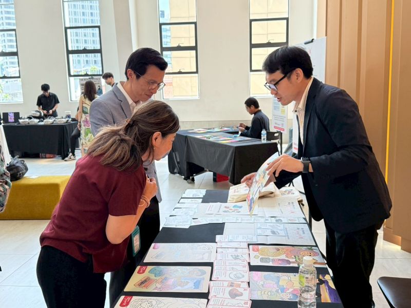 Representative showcasing SG1 Reminiscence Prototype