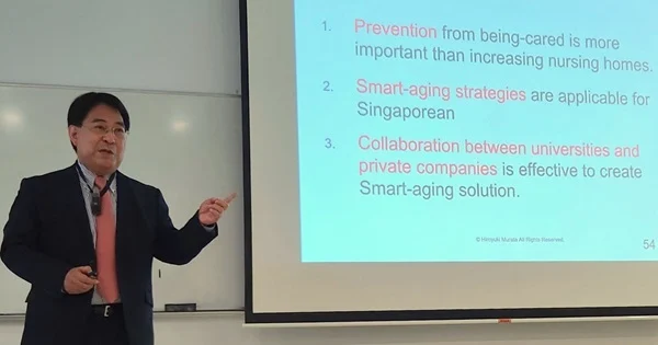 Professor Murata sharing his knowledge on physical, mental and social health in smart ageing