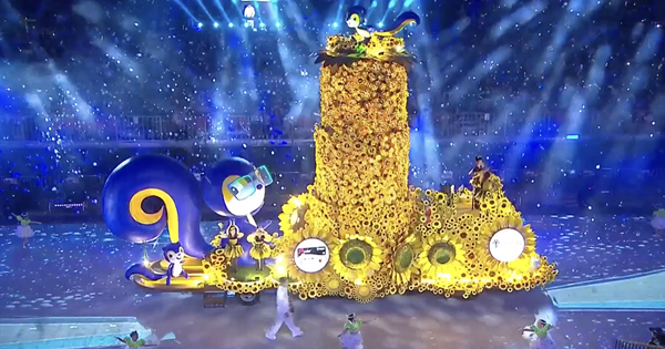 The Chingay parade in full swing, while NSHD staff and interested parties watch on.