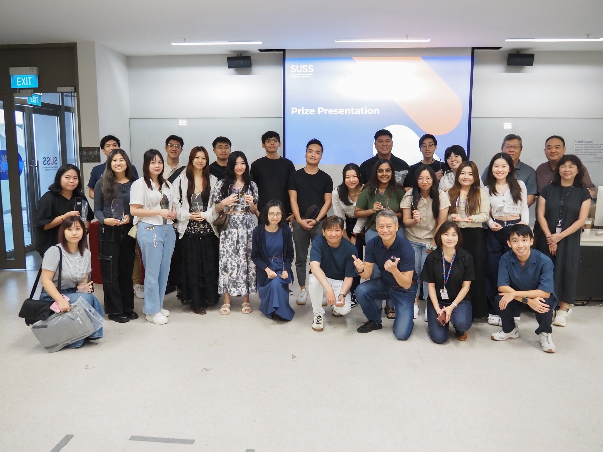 SUSS Prize Winners from Digital Media programme and the faculty members