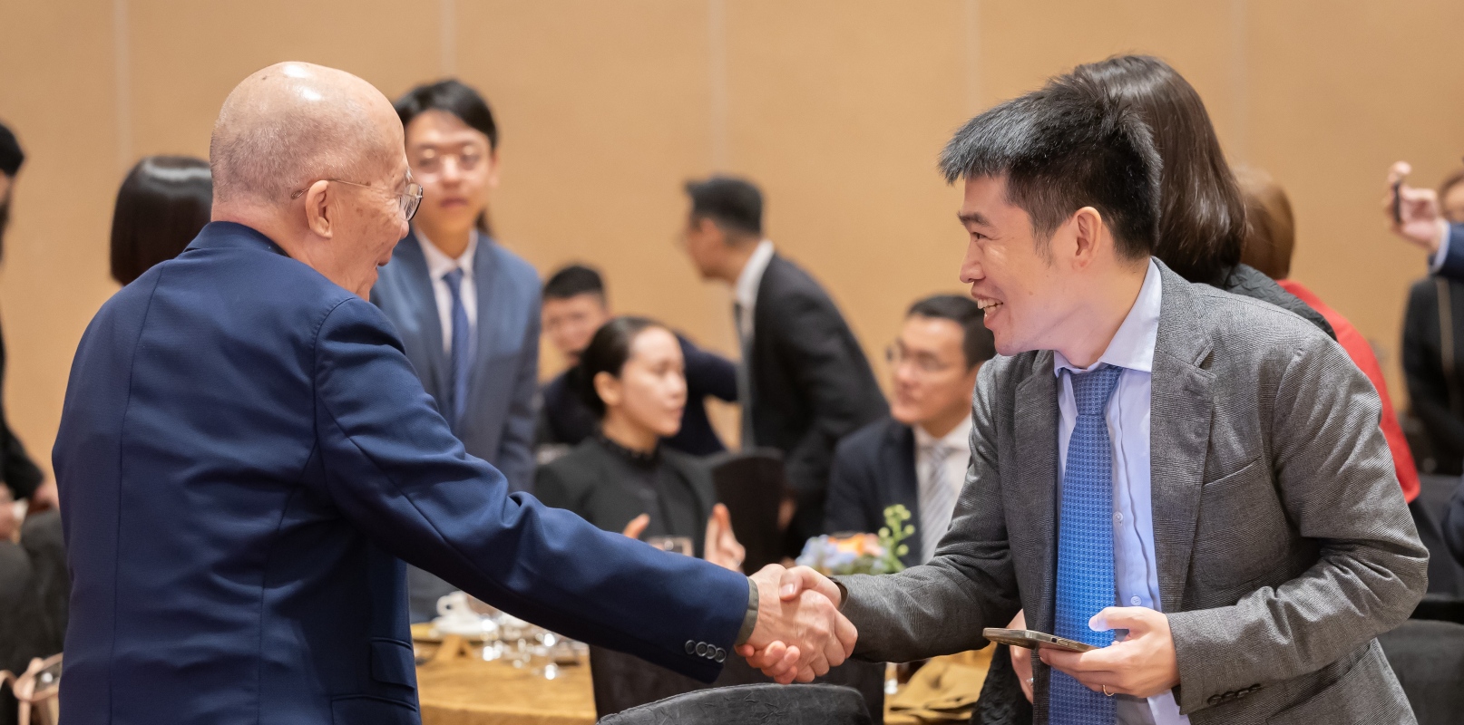 IAIC 2024 - Looking towards the future - handshake