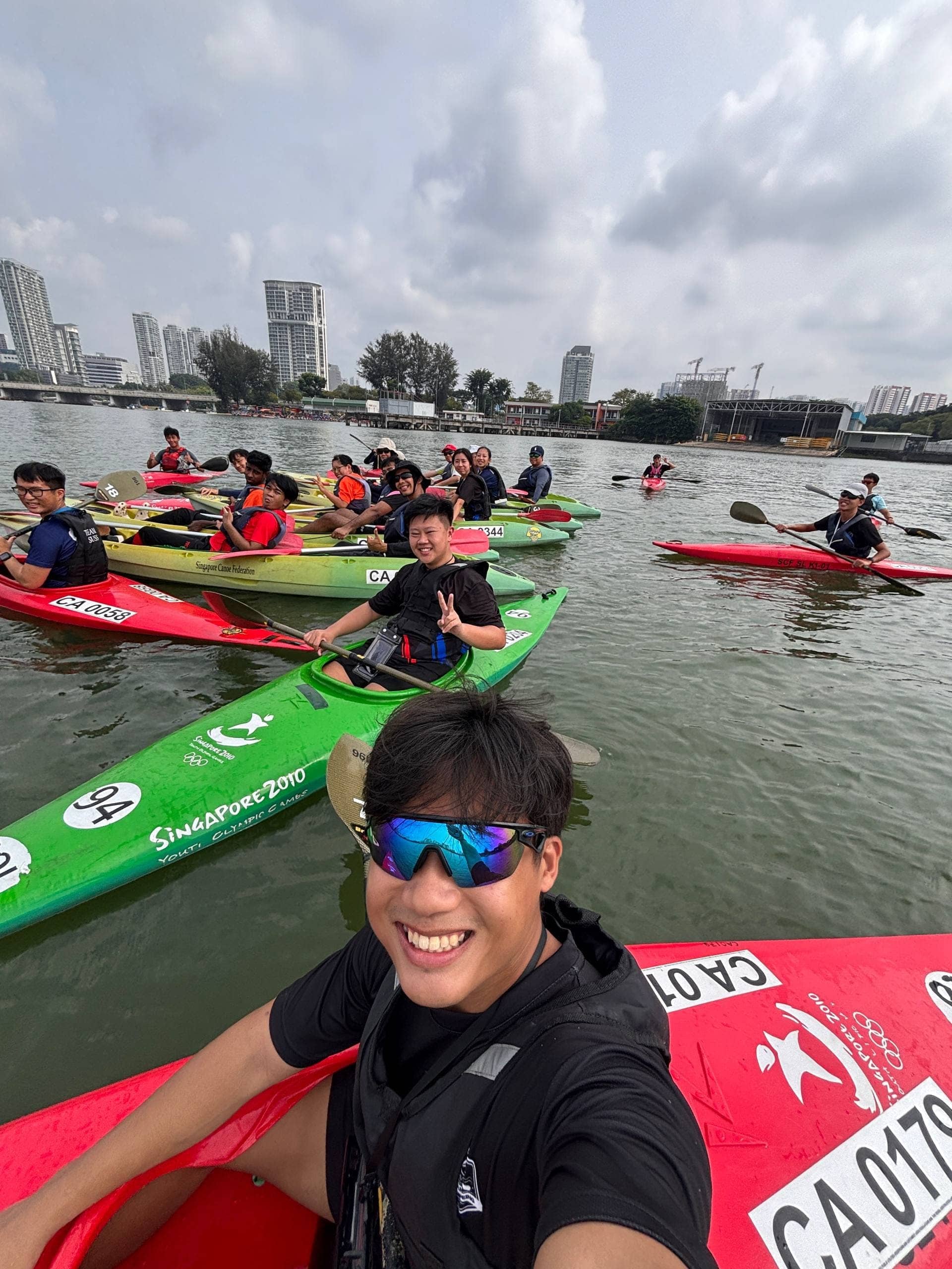 1. Participants and volunteers enjoying a lively session out on the water together Participants & volunteers enjoying a lively session out on the water together