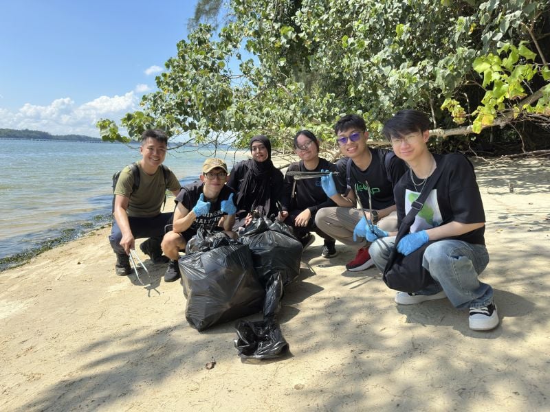 Singapore University of Social Sciences - Student Sustainability beach clean up