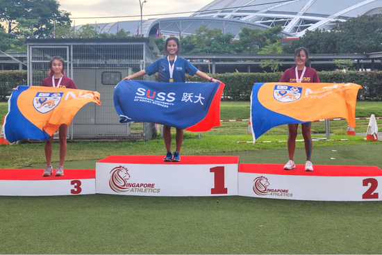 Winner of the gold medalist, Zann Oh Shuyu, for the 400m Women’s Race, standing tall on the podium at the prize award ceremony of the Track and Field IVP 2023.