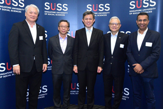 (from left to right) Captain Quay Chew Eng, Chairman, Singapore Flying College; Professor Tan Tai Yong, President, SUSS; Mr Chan Chun Sing, Minister for Education; Mr Mak Swee Wah, Executive Vice President, Operations, SIA; and Captain Dr Eugene C Antoni, Chairman Designate, Singapore Flying College, at the programme launch event.