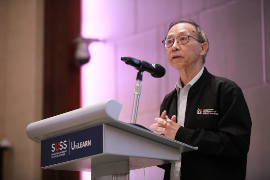 Professor Cheong Hee Kiat, SUSS President, addresses the participants at the SUSS UniLearn Forum 2022.